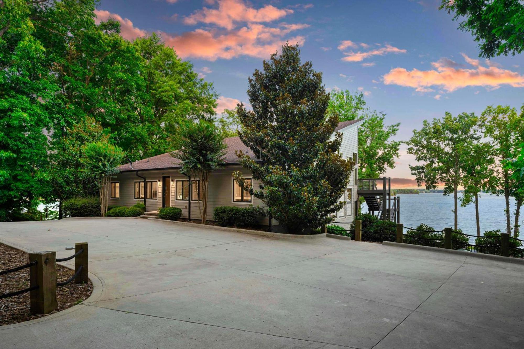 Lake Norman Getaway มัวร์สวิลล์ ภายนอก รูปภาพ
