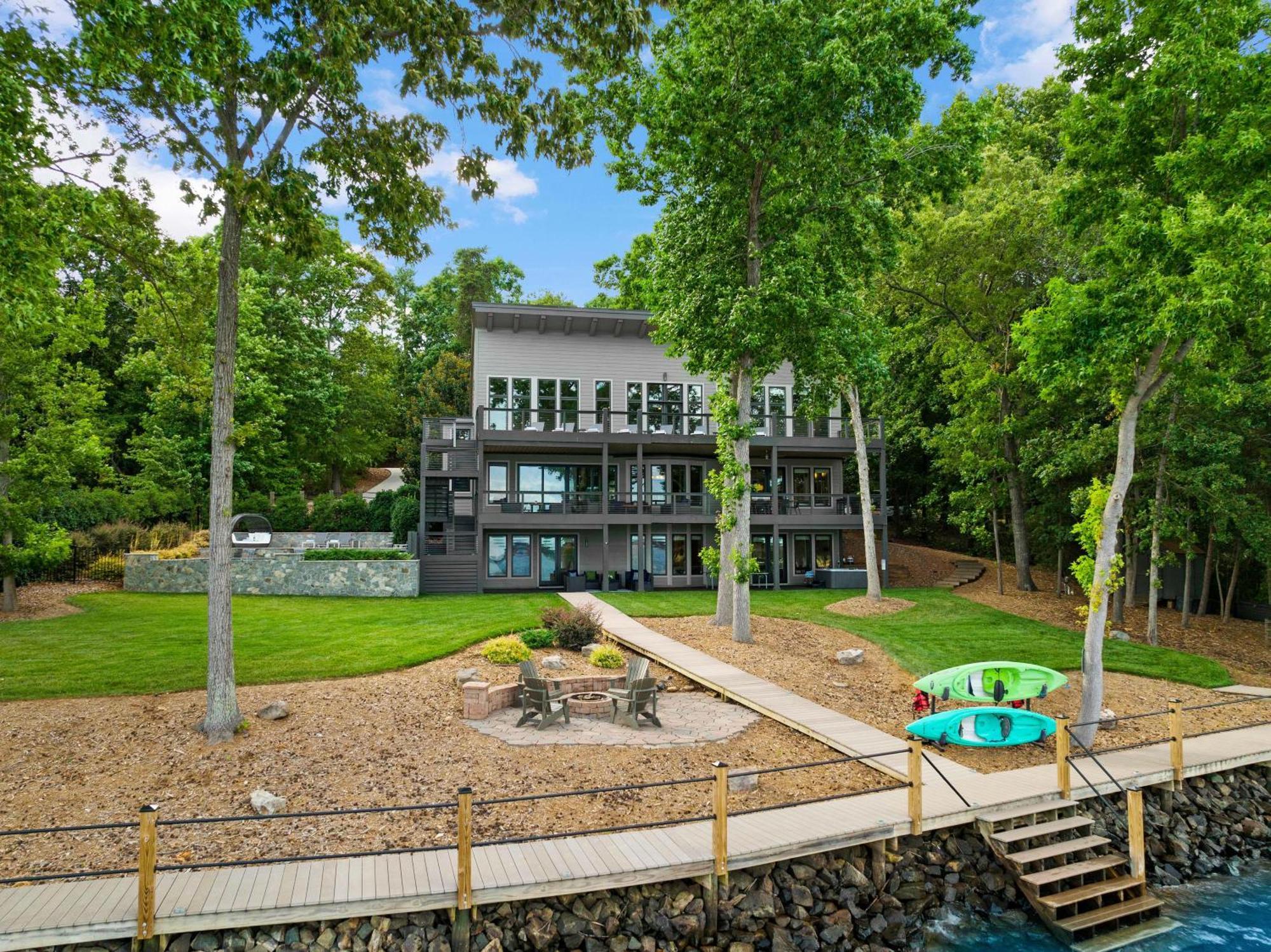 Lake Norman Getaway มัวร์สวิลล์ ภายนอก รูปภาพ