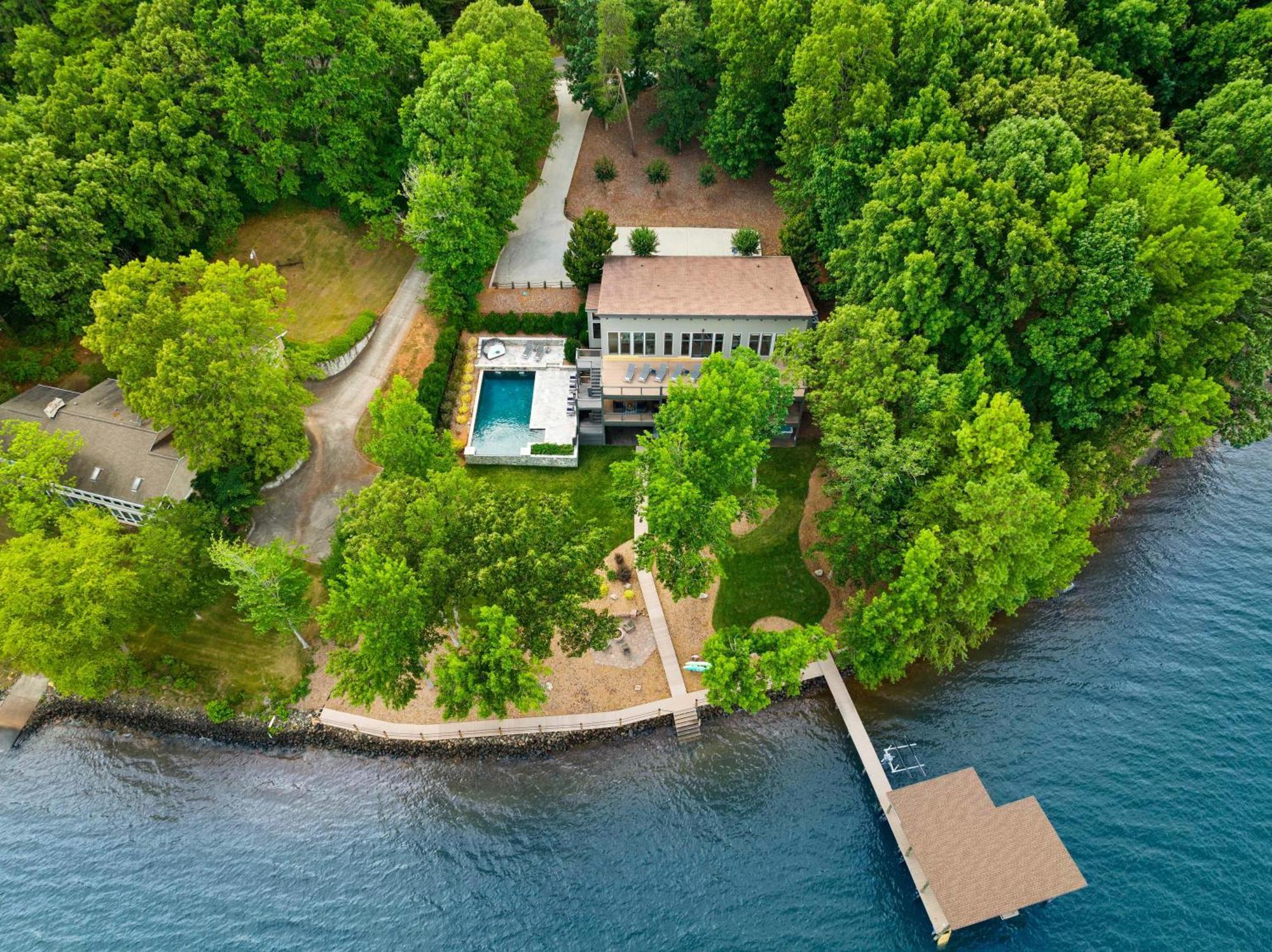 Lake Norman Getaway มัวร์สวิลล์ ภายนอก รูปภาพ