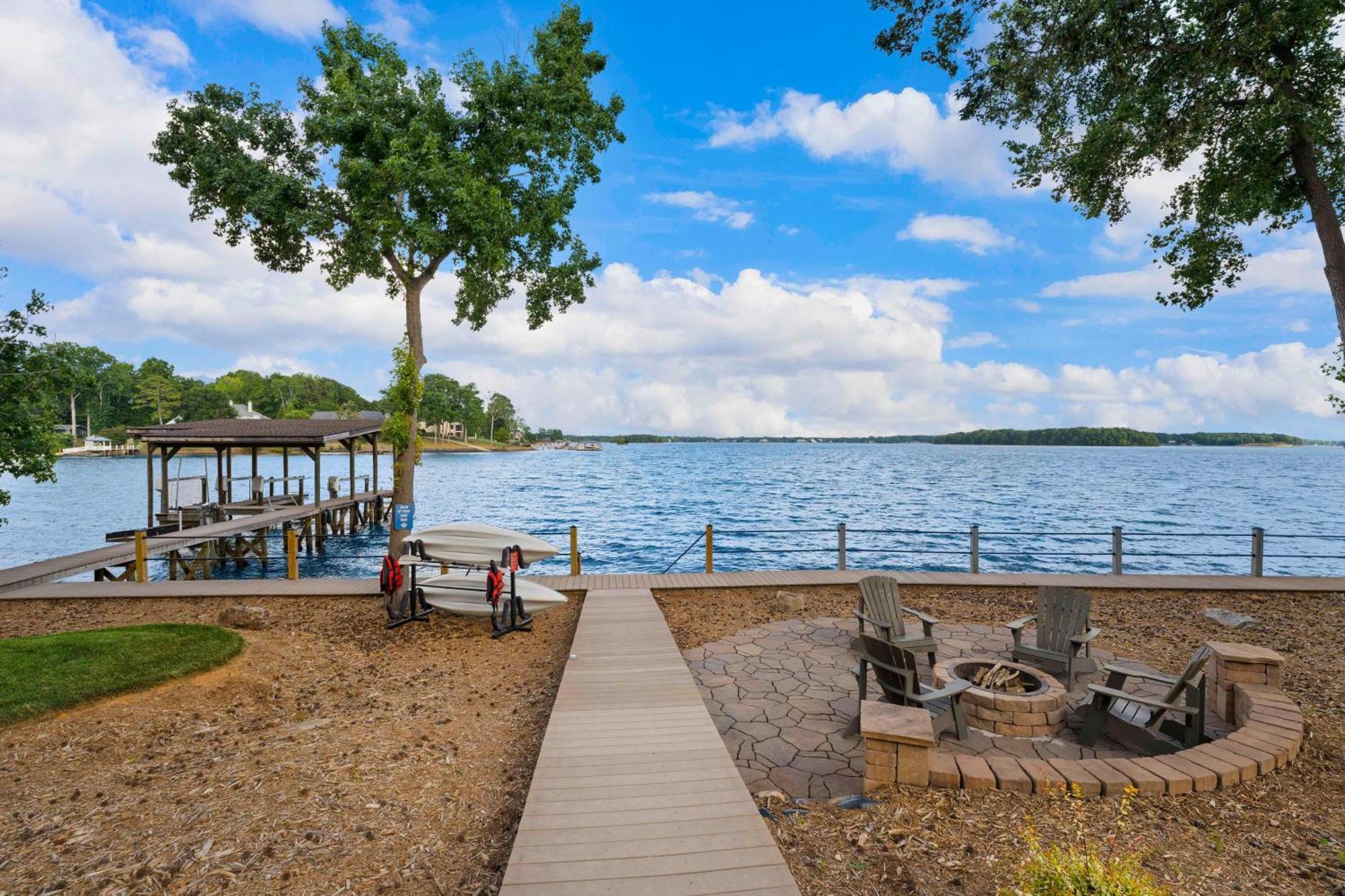 Lake Norman Getaway มัวร์สวิลล์ ภายนอก รูปภาพ